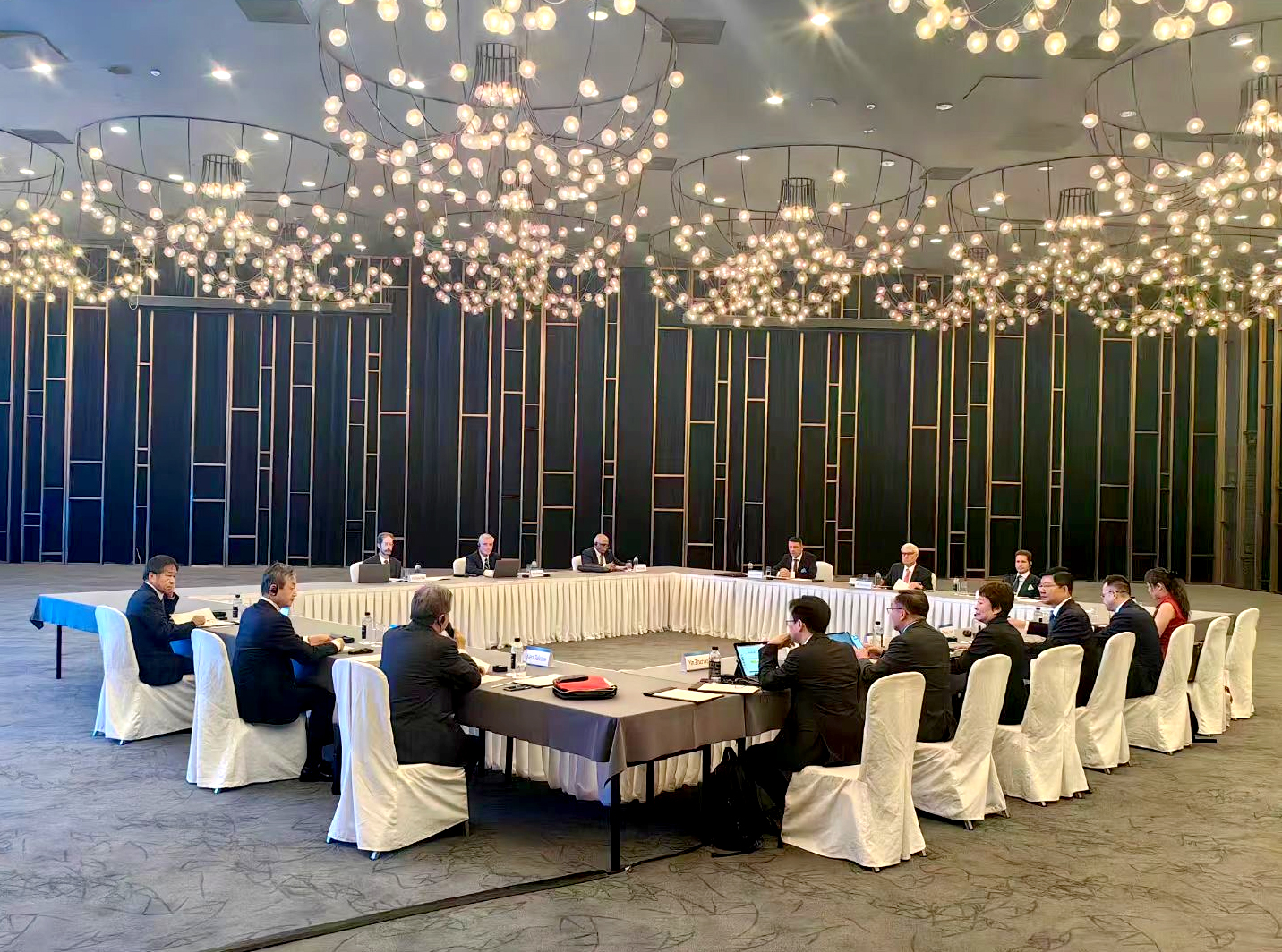 巅峰国际官网-钻营健全,你我一路成长